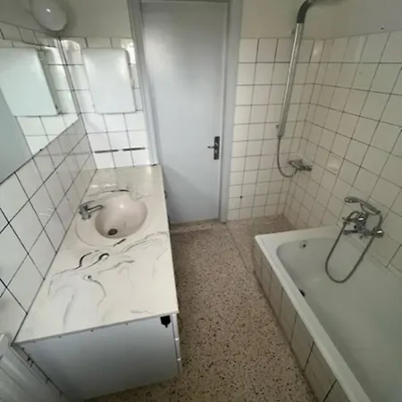 Folsted - Vaerelse 202 Fri Parkering Motel