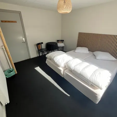 Folsted - Vaerelse 202 Fri Parkering Motel