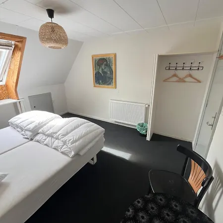 Folsted - Vaerelse 202 Fri Parkering *