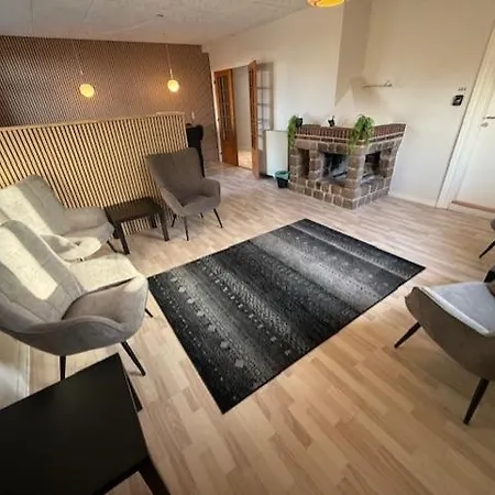 Folsted - Vaerelse 202 Fri Parkering